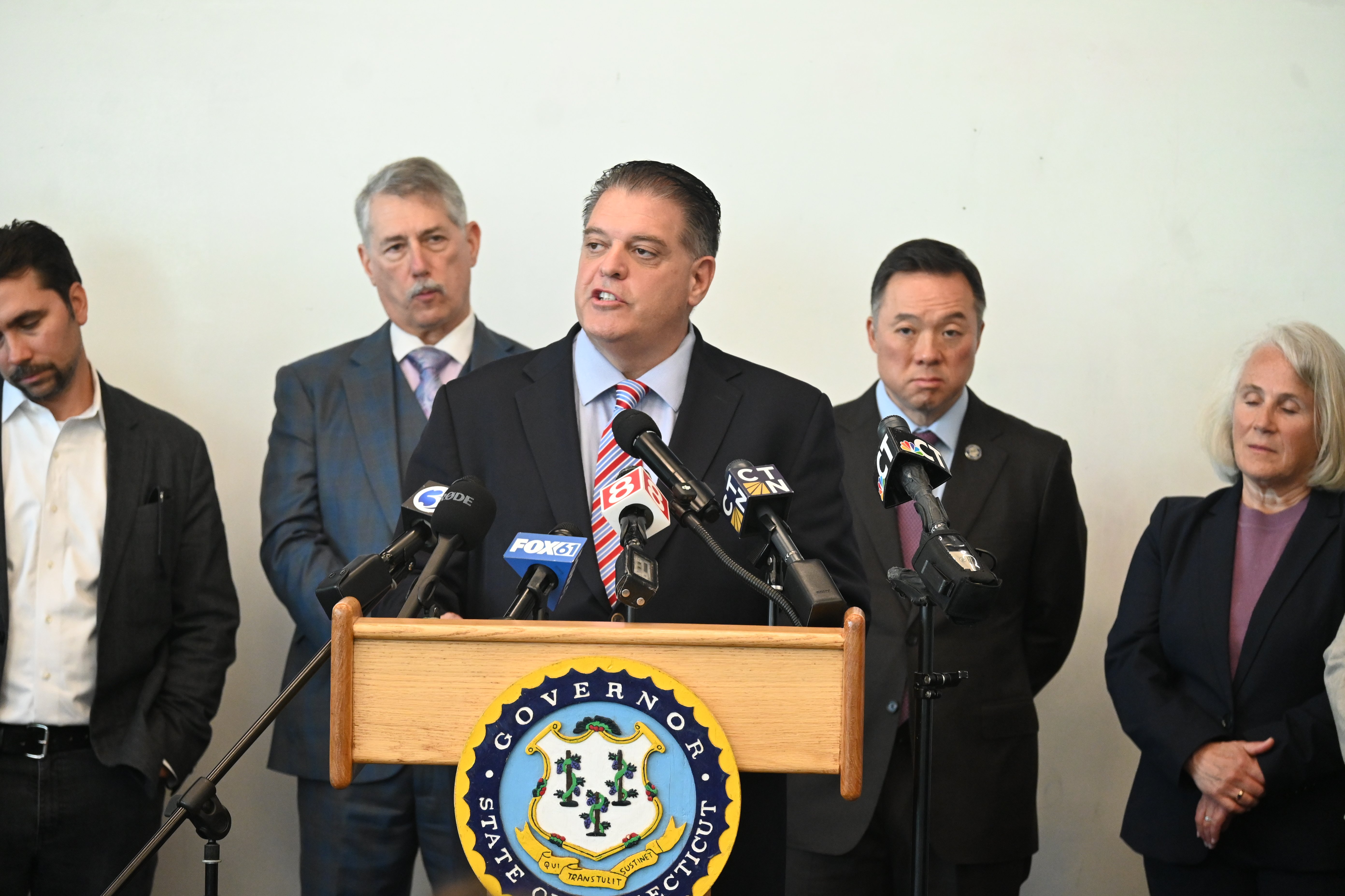 Rep. Rutigliano Joins Governor Lamont for Signing of Landmark Artificial Intelligence Legislation