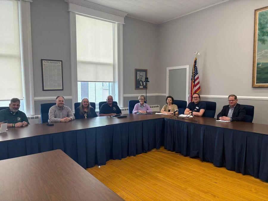 Rep. Buchsbaum, Local Officials Meet About Lovers Leap State Park