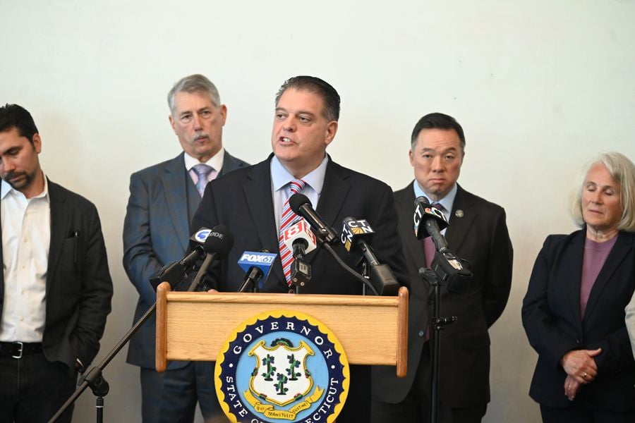 Rep. Rutigliano Joins Governor Lamont for Signing of Landmark Artificial Intelligence Legislation