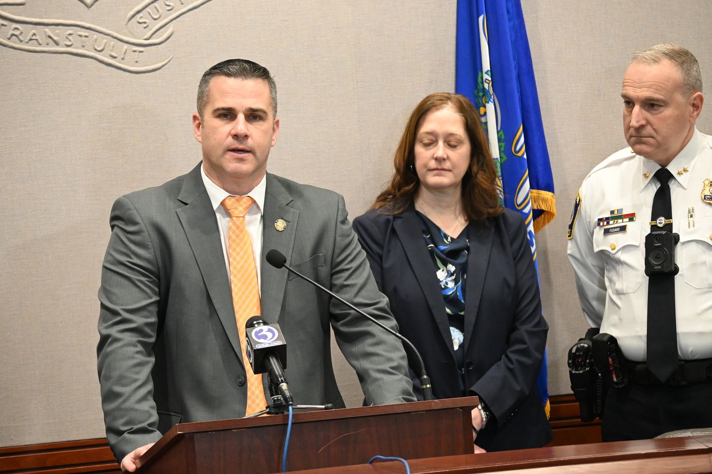 Legislators Launch Bipartisan Defense of Hamden Police Following Criticism Over ICE Operation