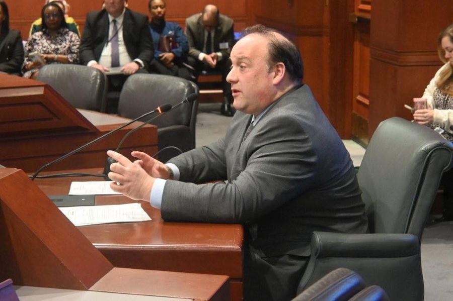 Rep. Lanoue Testifies on Behalf of His Task Force to Examine AI in Labor Committee