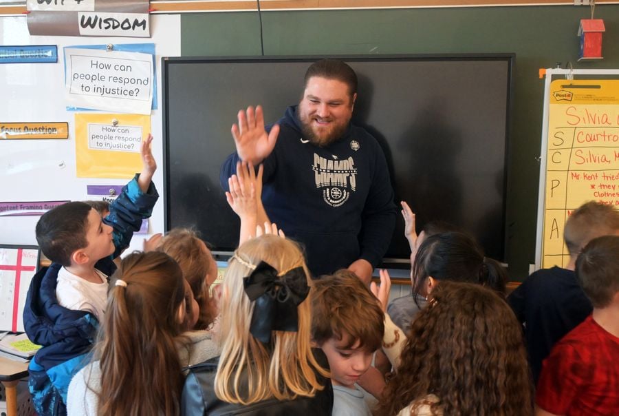 Rep. Hoxha Reads to Students at Plymouth Center School 